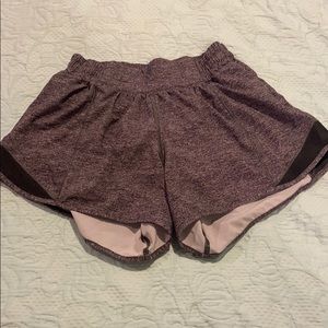 lululemon grey hotty hot shorts Tall size 4